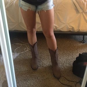 Cowgirl boots size 7.5!!!!!!